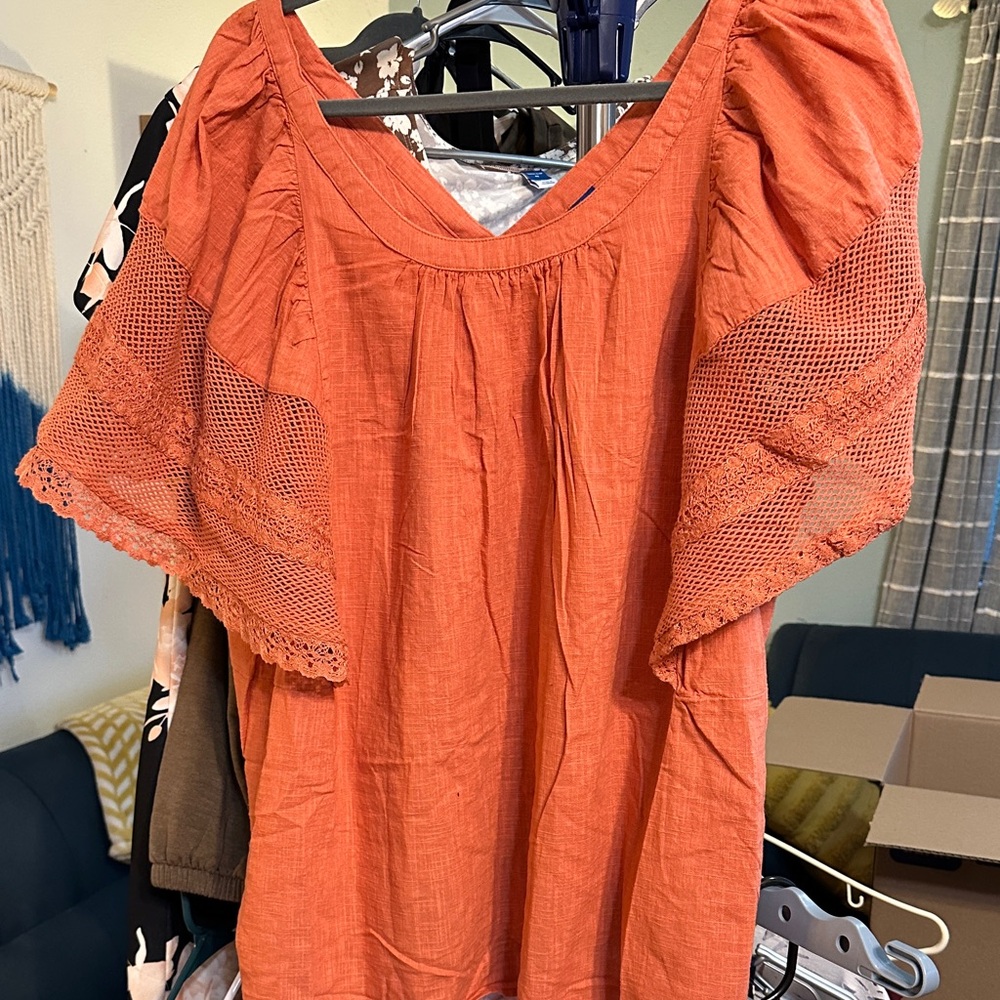 Old Navy Rust Lace Sleeve Blouse